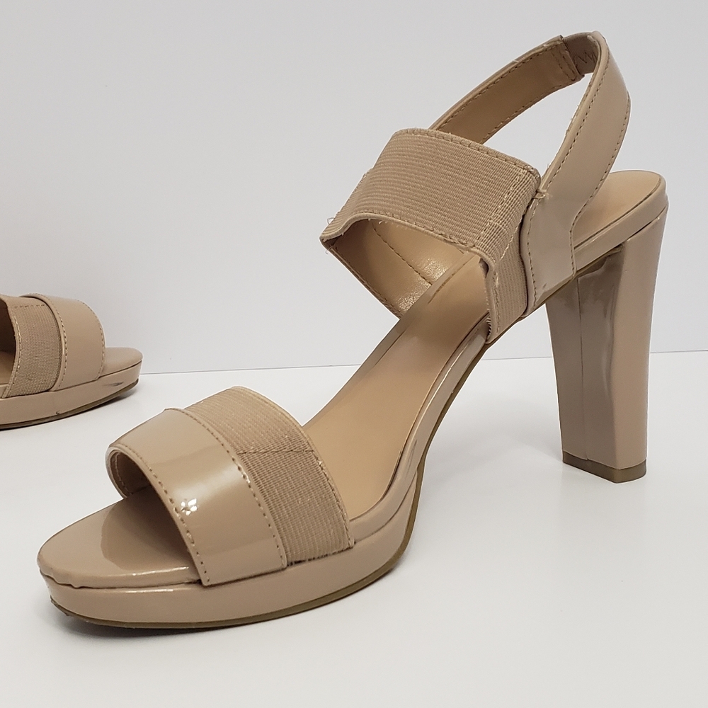 Womens Liz Claiborne Dara Nude Patent 8M 3.5" Heel